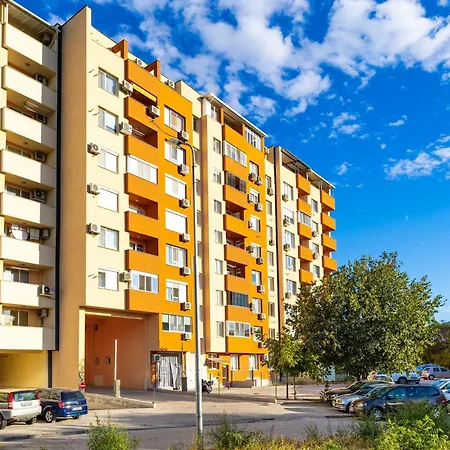 Bright And Cozy Next To A Park By Flat Mаnager