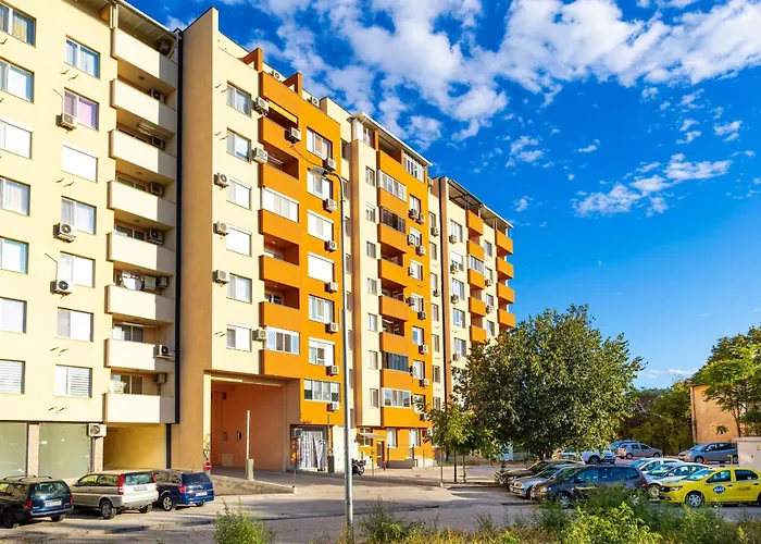 Bright And Cozy Next To A Park By Flat Mаnager