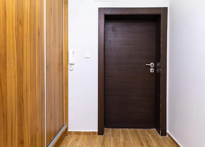 Bright And Cozy Next To A Park By Flat Mаnager