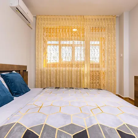 Bright And Cozy Next To A Park By Flat Mаnager شقة بلوفديف