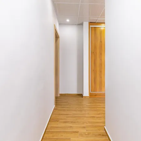 Bright And Cozy Next To A Park By Flat Mаnager بلوفديف